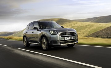 MINI adds extras